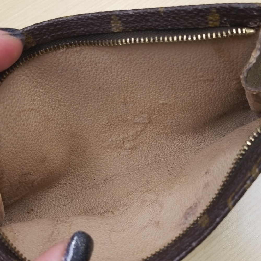 **SOLD** Louis Vuitton Monogram Toiletry Pouch - Picture 7 of 8